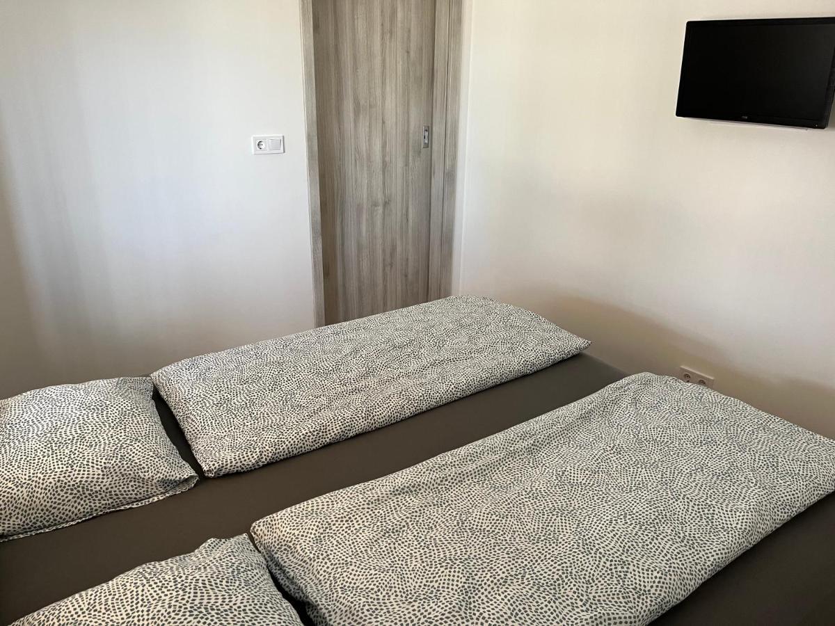 Rajczi Apartman Mohacs Exterior photo